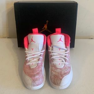 GIRLS JORDAN 12 RETRO